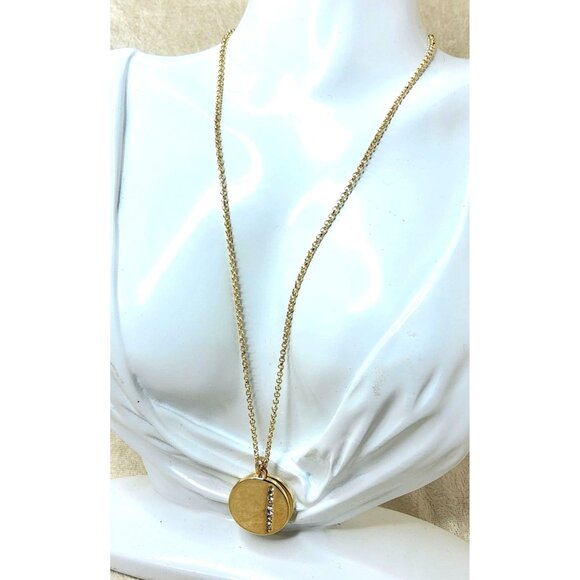 Halle Joy Beautiful 14KT Gold Plate Analiza Style Locket NWT VS Signed - Picture 1 of 4